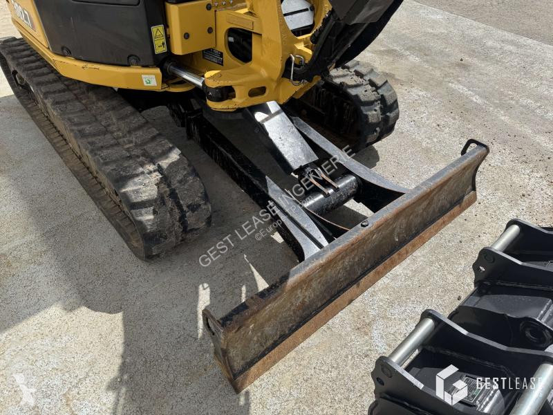جرافة Caterpillar .7 CR
