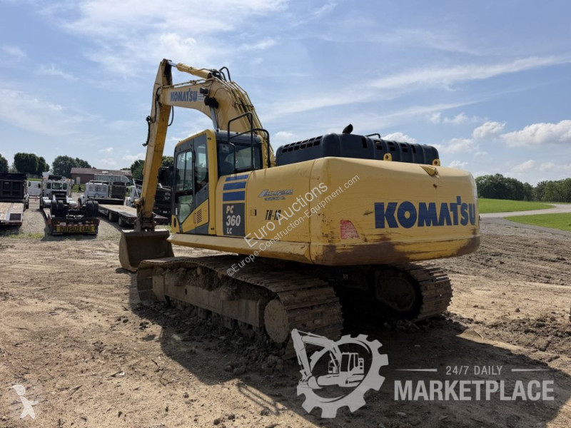 Екскаватор Komatsu