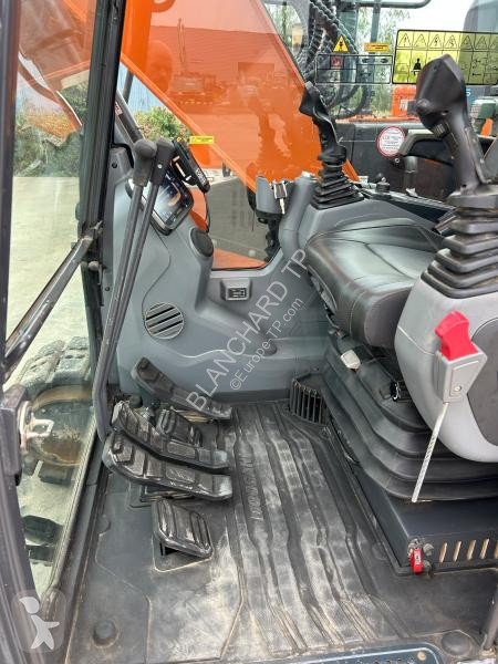 جرافة Doosan 7