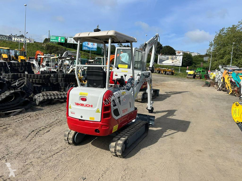 جرافة Takeuchi tb216
