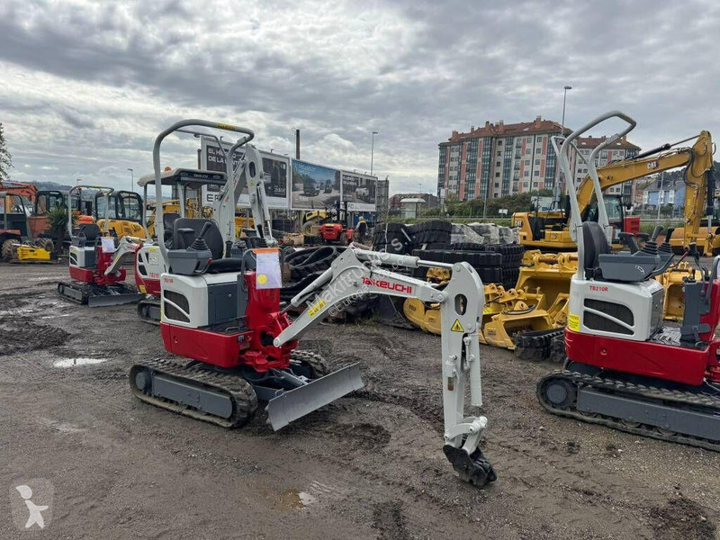 Rýpadlo Takeuchi TB210R