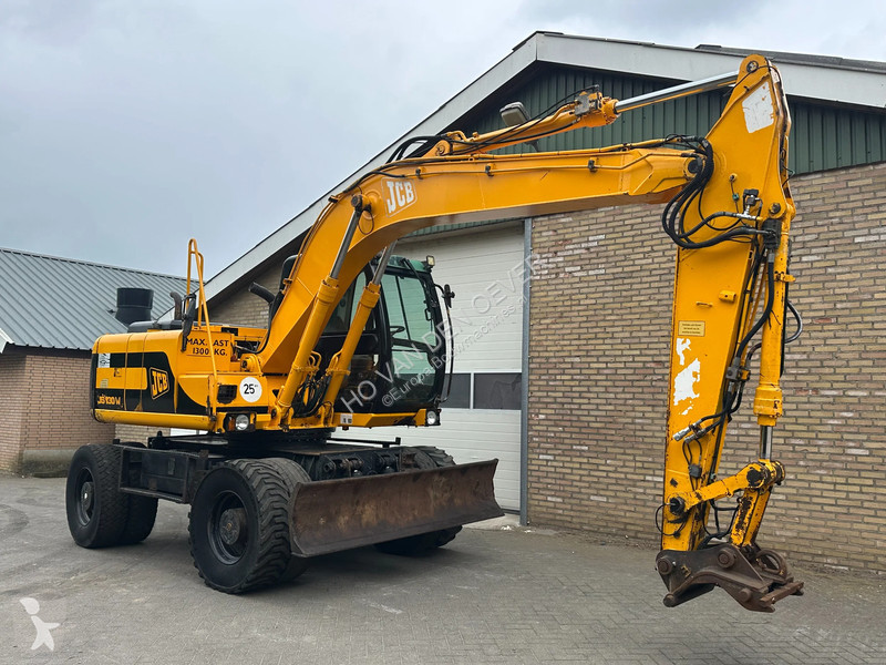 جرافة JCB