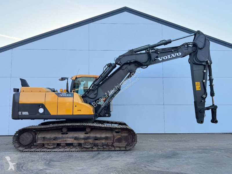 Rýpadlo Volvo L - Triple Boom / Hammer Lines