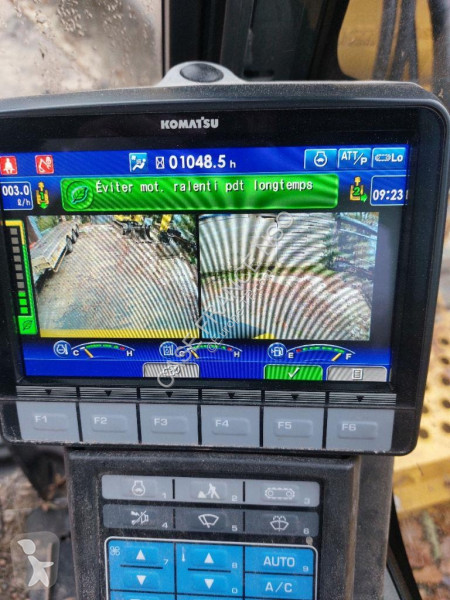 جرافة Komatsu MR11 EO