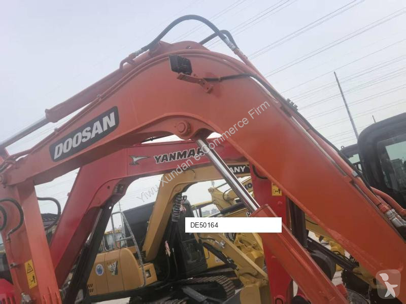 جرافة Doosan DH60