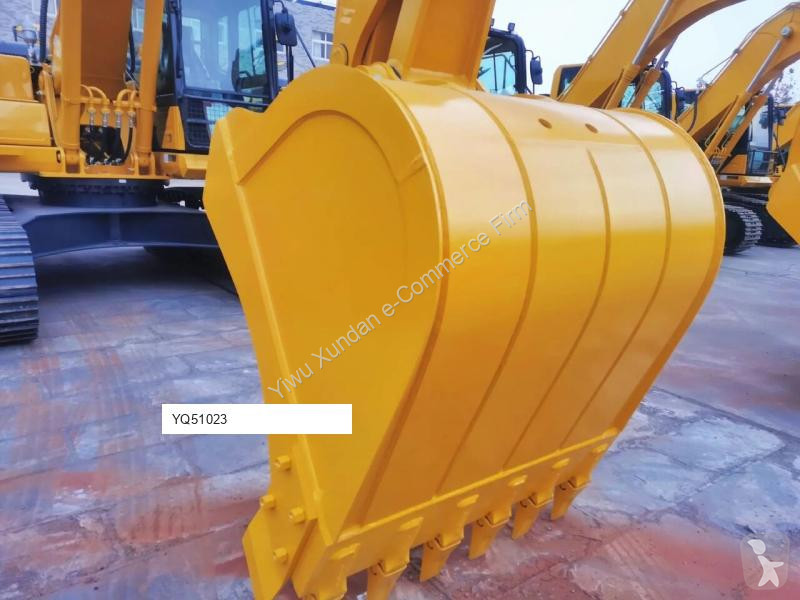 جرافة Komatsu 0-11