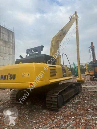 جرافة Komatsu 8