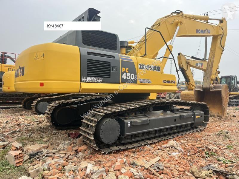جرافة Komatsu 8