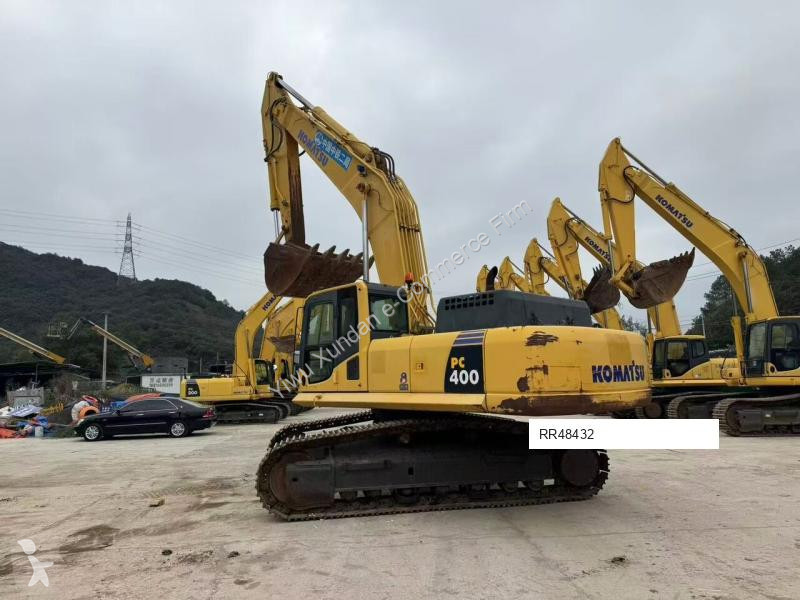 جرافة Komatsu 0-8R