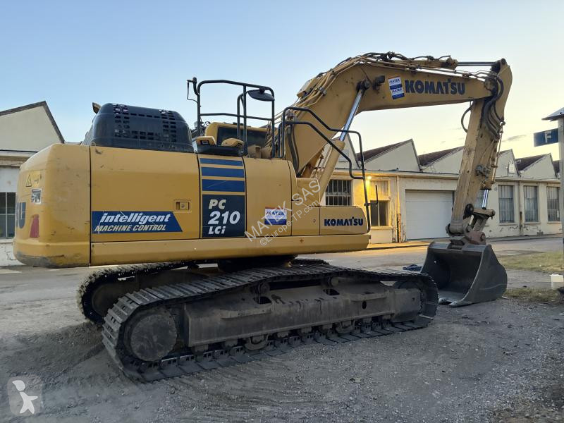 جرافة Komatsu