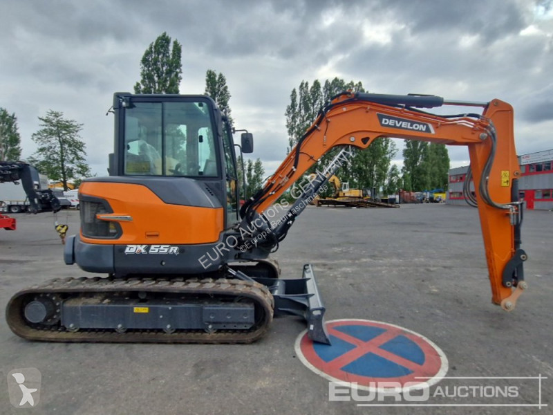 جرافة Develon DX55R-7