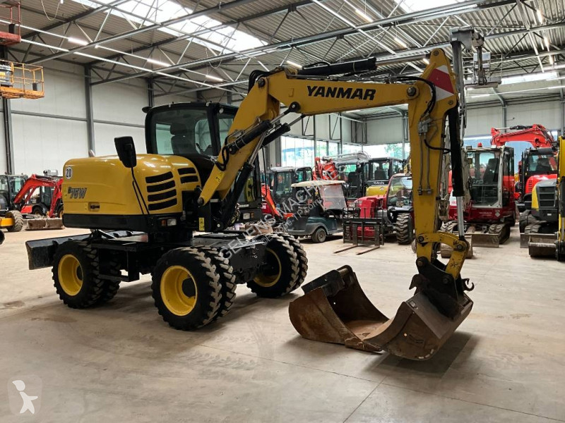 جرافة Yanmar B 75 W