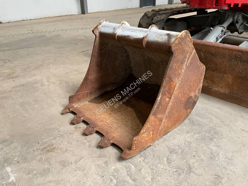 Lopatový nakládač Takeuchi 280