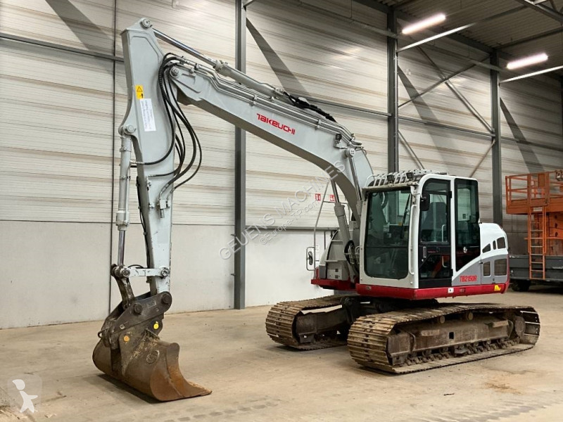 جرافة Takeuchi 2150