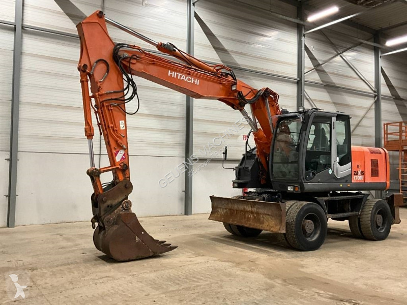 جرافة Hitachi W3