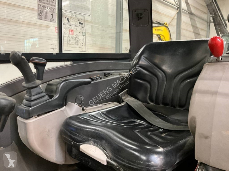 جرافة Volvo ECR D