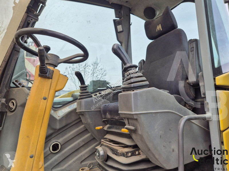 Excavator Mecalac