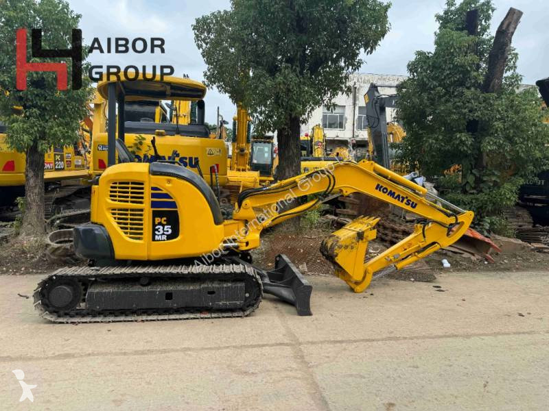 Lopatový nakládač Komatsu