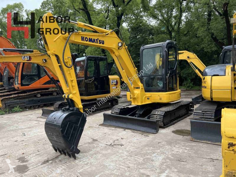 Lopatový nakládač Komatsu