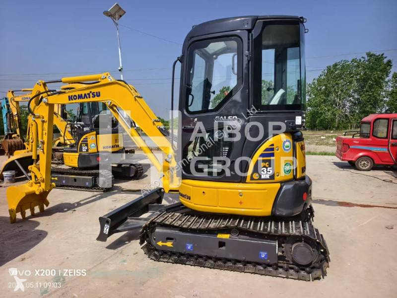 Lopatový nakládač Komatsu