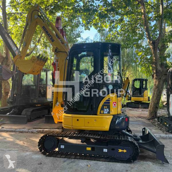 Lopatový nakládač Komatsu
