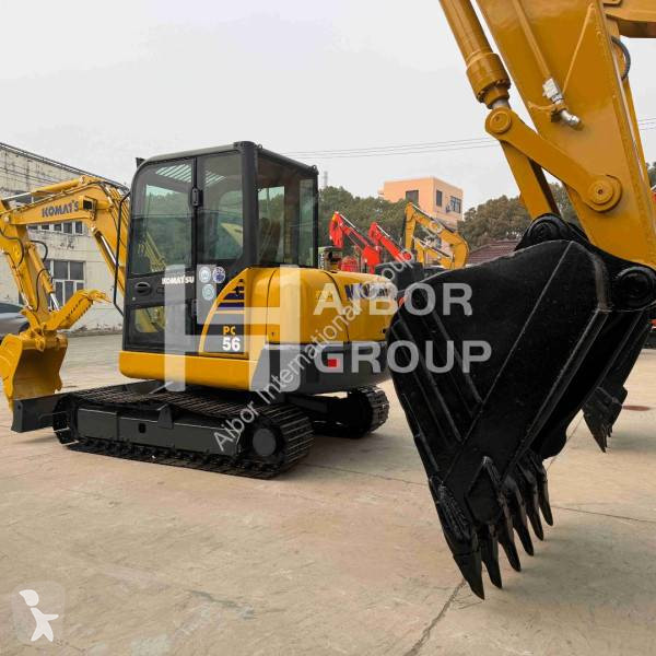 Lopatový nakládač Komatsu