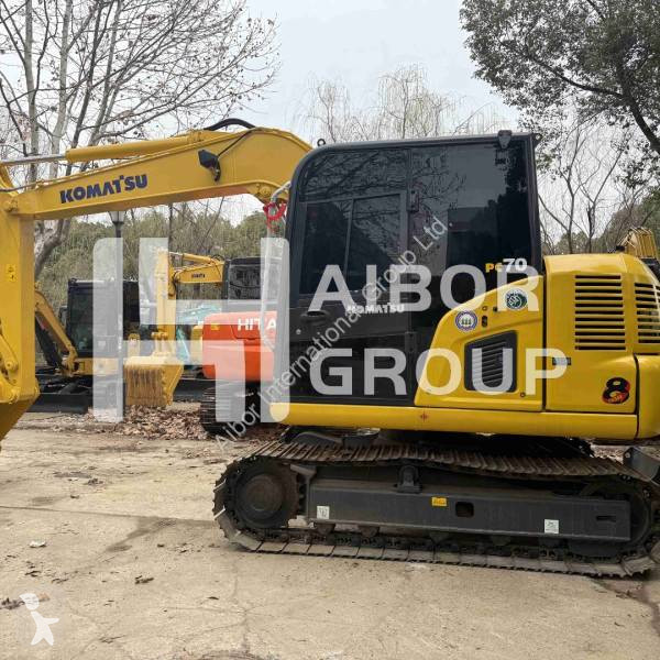 Lopatový nakládač Komatsu