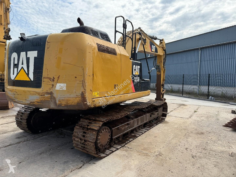 جرافة Caterpillar