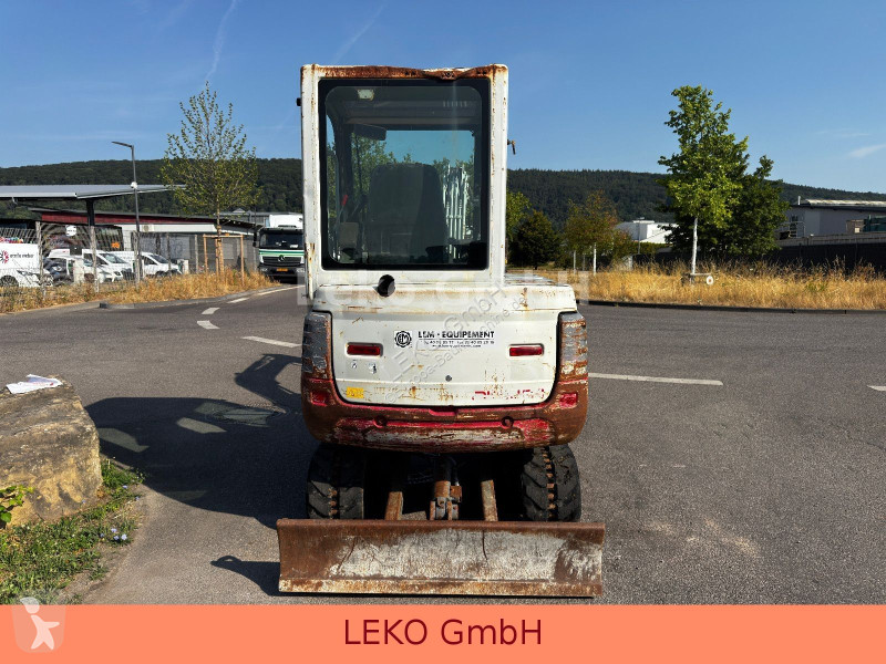 Lopatový nakládač Takeuchi Mit Zwei Löffeln