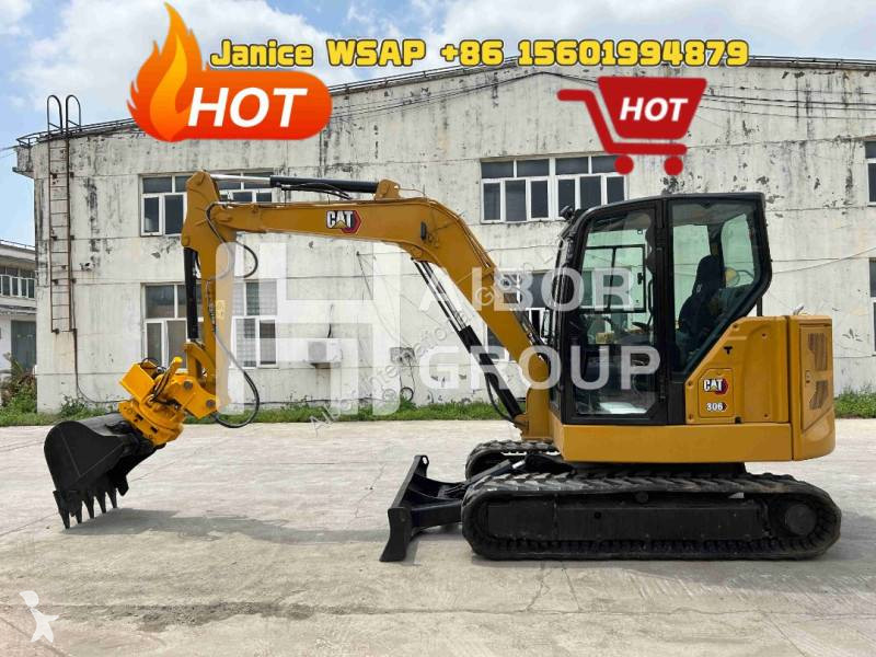 Lopatový nakládač Caterpillar