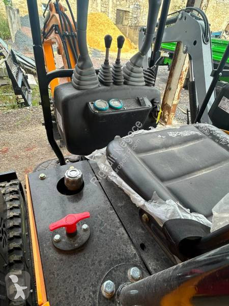 Lopatový nakládač JPC HT12