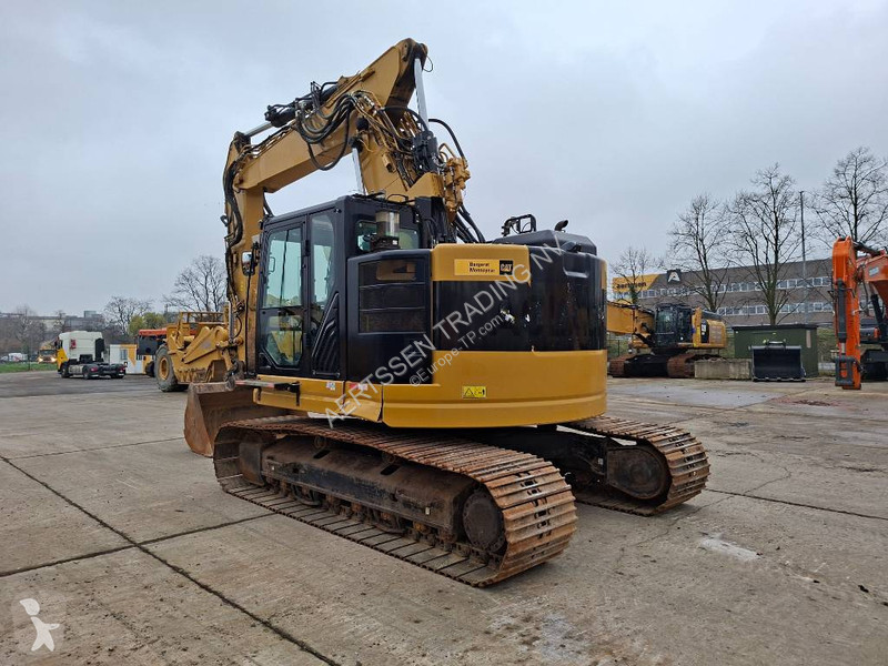 جرافة Caterpillar 325FLCR (Full Trimble 3D GPS)
