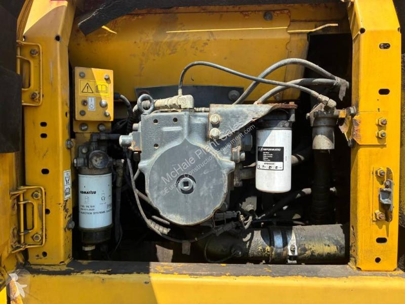 جرافة Komatsu LC8