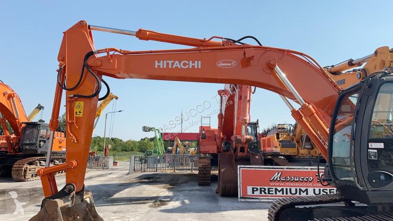 Rýpadlo Hitachi