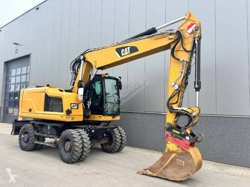 جرافة Caterpillar F