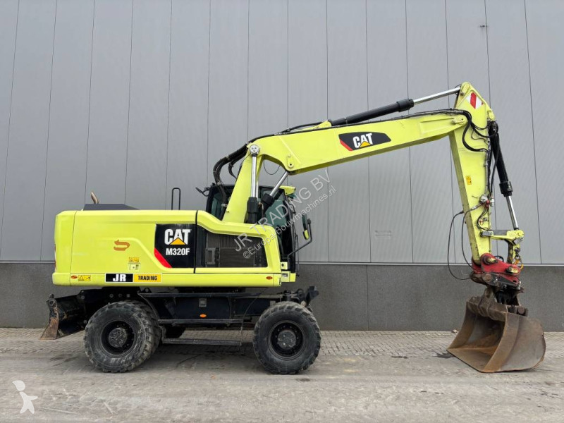 جرافة Caterpillar M 320 F