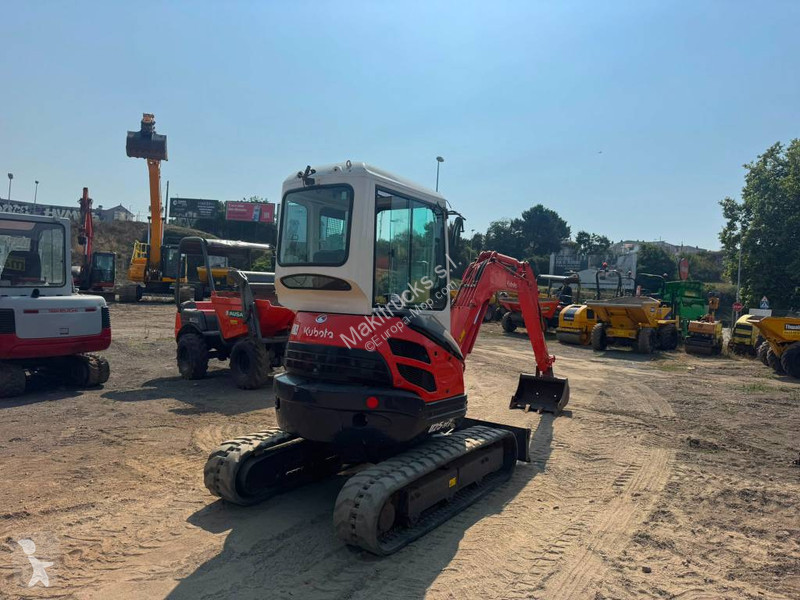 جرافة Kubota 253 A