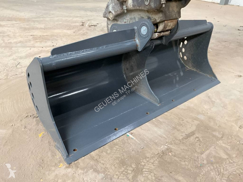Lopatový nakládač Takeuchi 2902