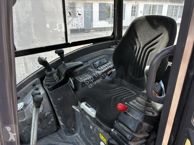 جرافة Volvo ECR 25D