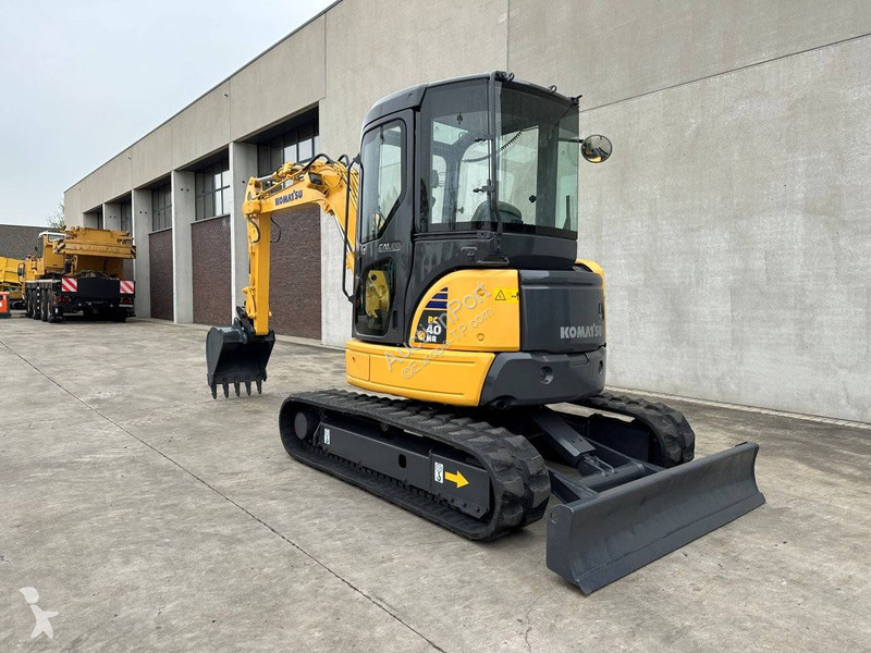 Rýpadlo Komatsu MR-2