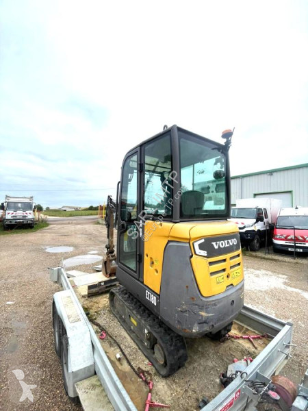 جرافة Volvo  EC18D