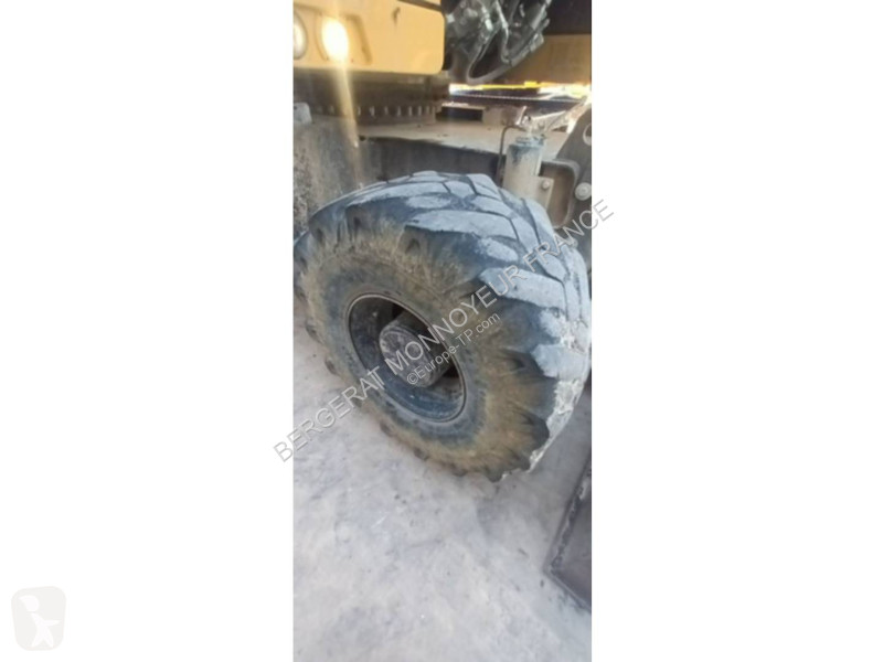جرافة Caterpillar