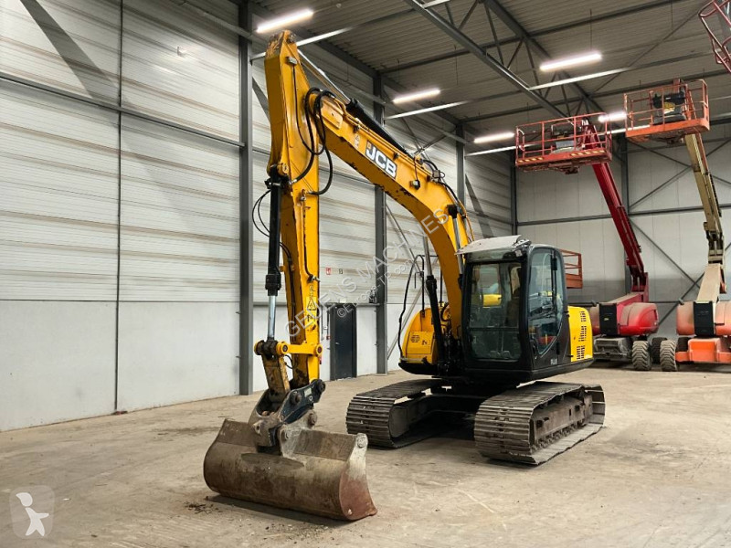 جرافة JCB JS 131 LC