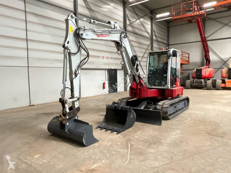 Lopatový nakládač Takeuchi 280