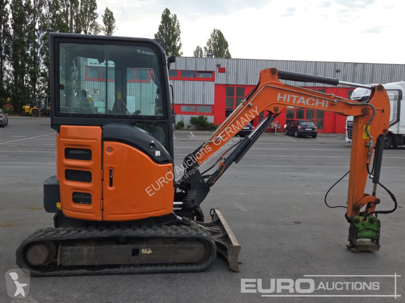 جرافة Hitachi ZX26U-5A CR
