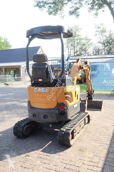 جرافة Case CX17C