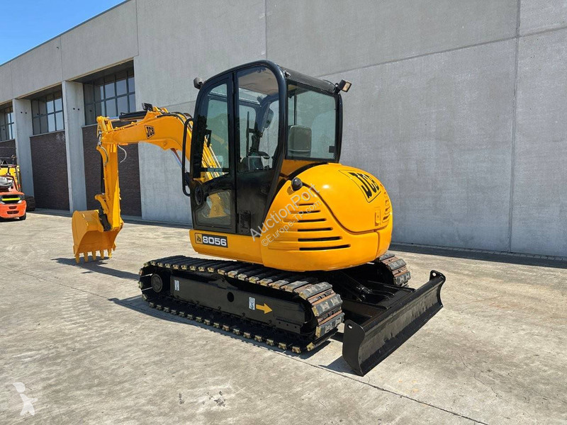 Rýpadlo JCB 8056