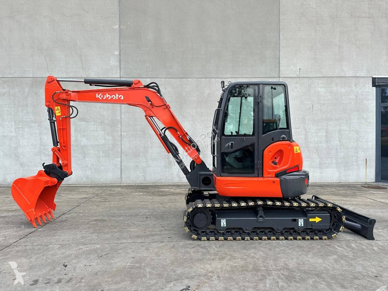 جرافة Kubota KX155-5