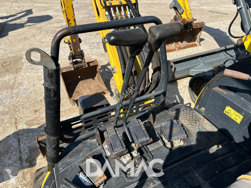 جرافة Komatsu