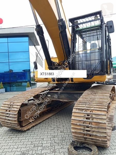 Lopatový nakládač Caterpillar